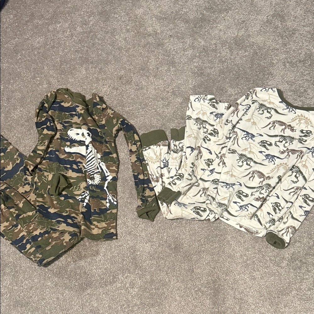Kids Dinosaur Print Pajama Set Size 7